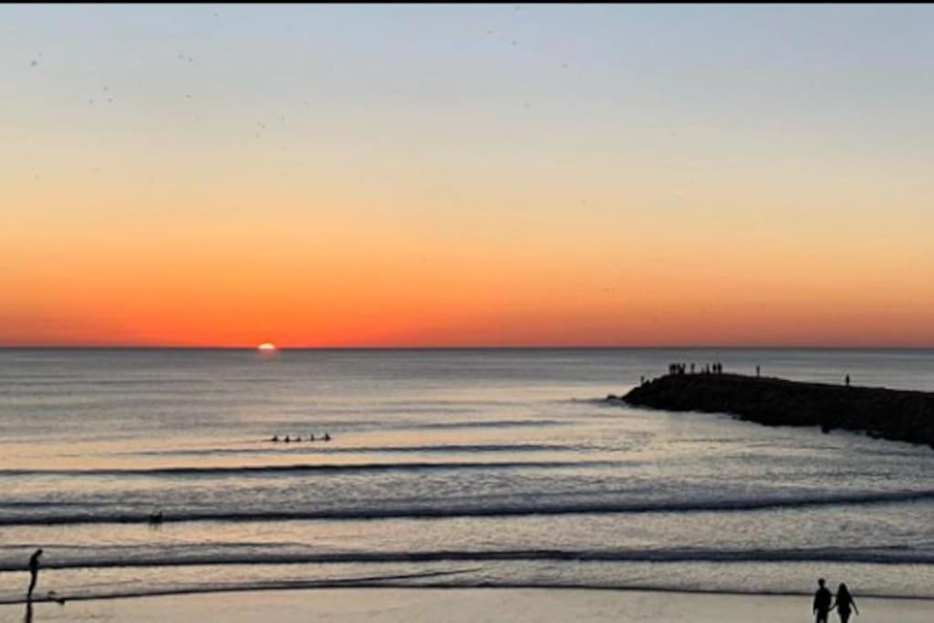 Enjoy Ocean Beach Life At Costa Da Caparica! Экстерьер фото