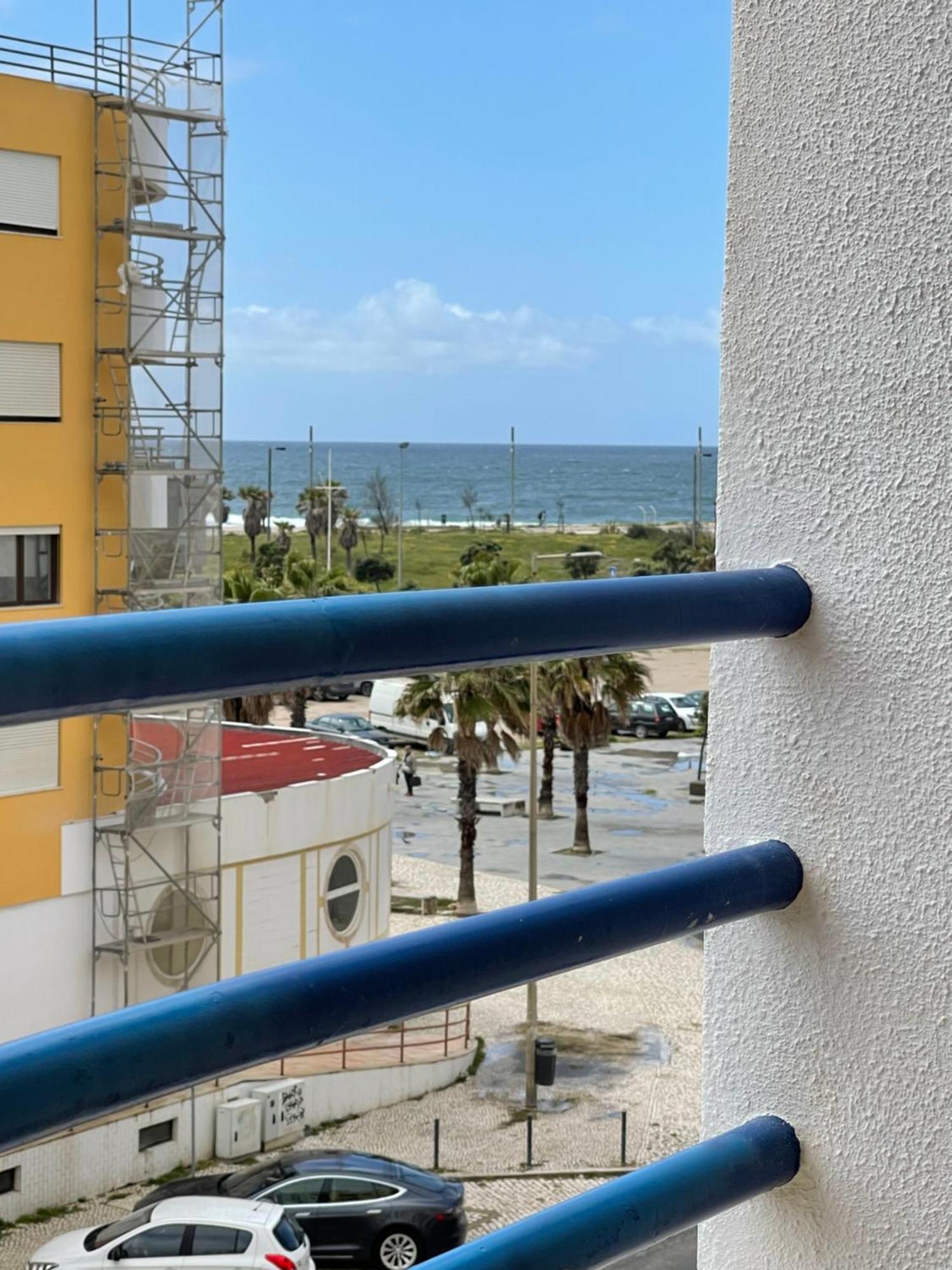 Enjoy Ocean Beach Life At Costa Da Caparica! Экстерьер фото